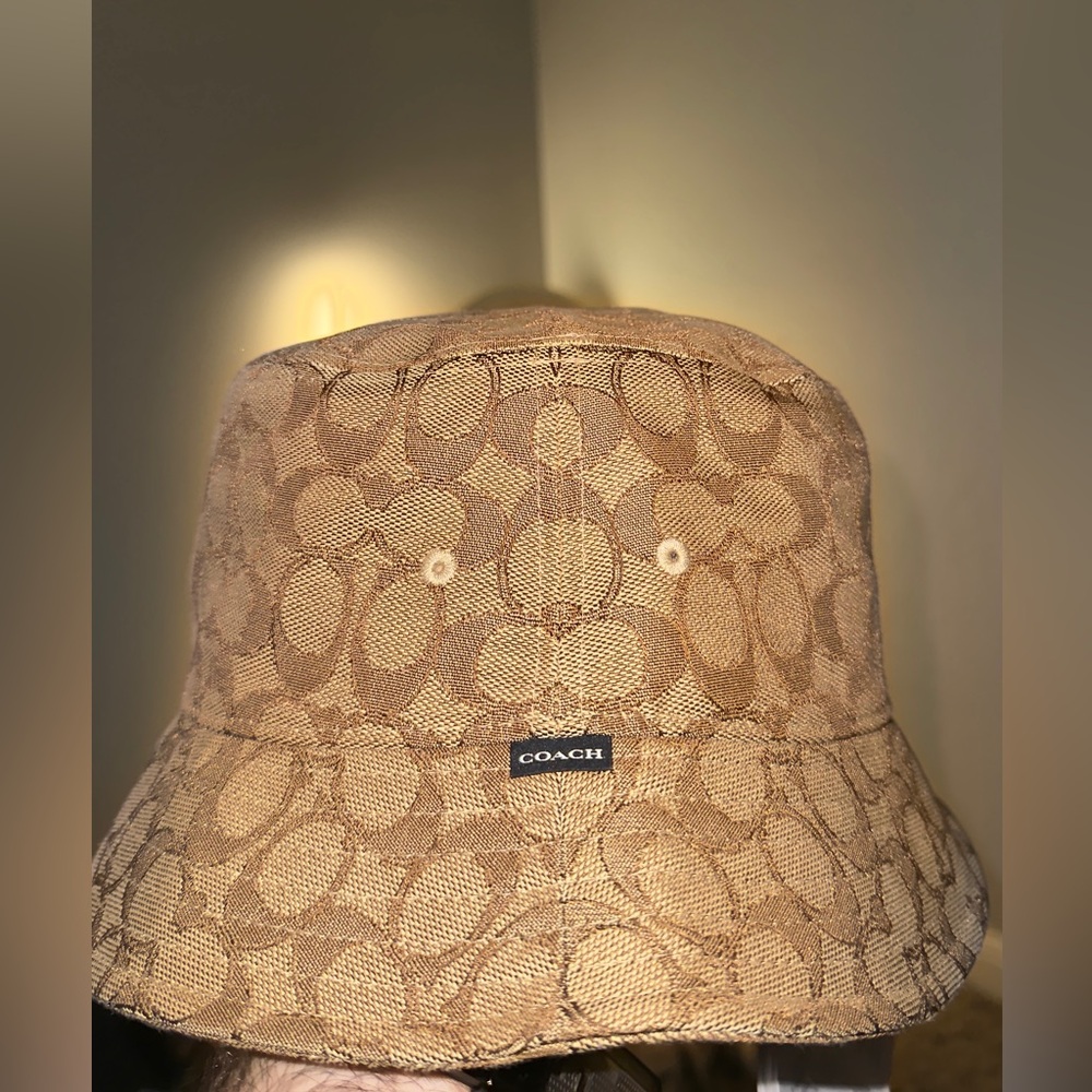 AUTHENTIC NWT Coach Signature Jacquard Bucket Hat M/L